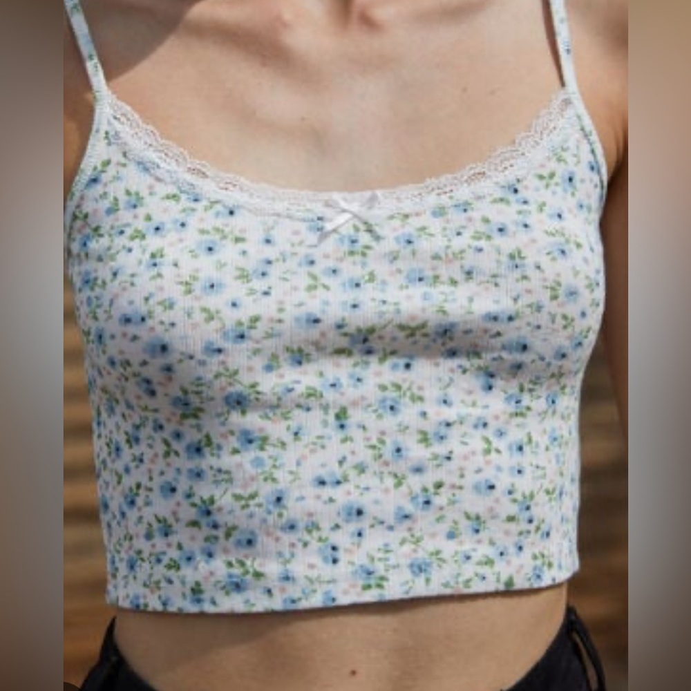 Brandy Melville floral cropped tank top